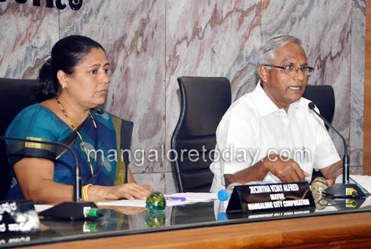 MLA Lobo urges MCC to use Premium F.A.R. Fund efficiently 1